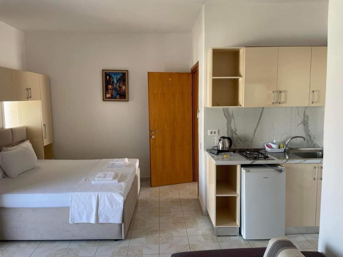 Apartments Rudi Orikum Esterno foto